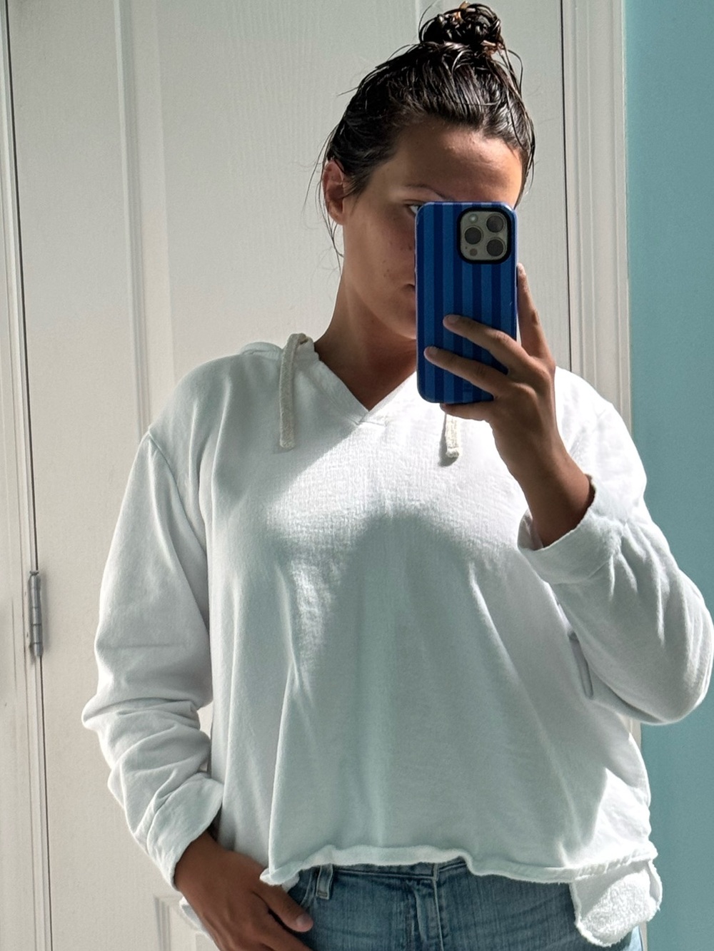 Chico's White V-Neck Hooded Sweatshirt